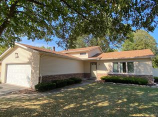 1405 E Bailey Rd, Naperville, IL 60565