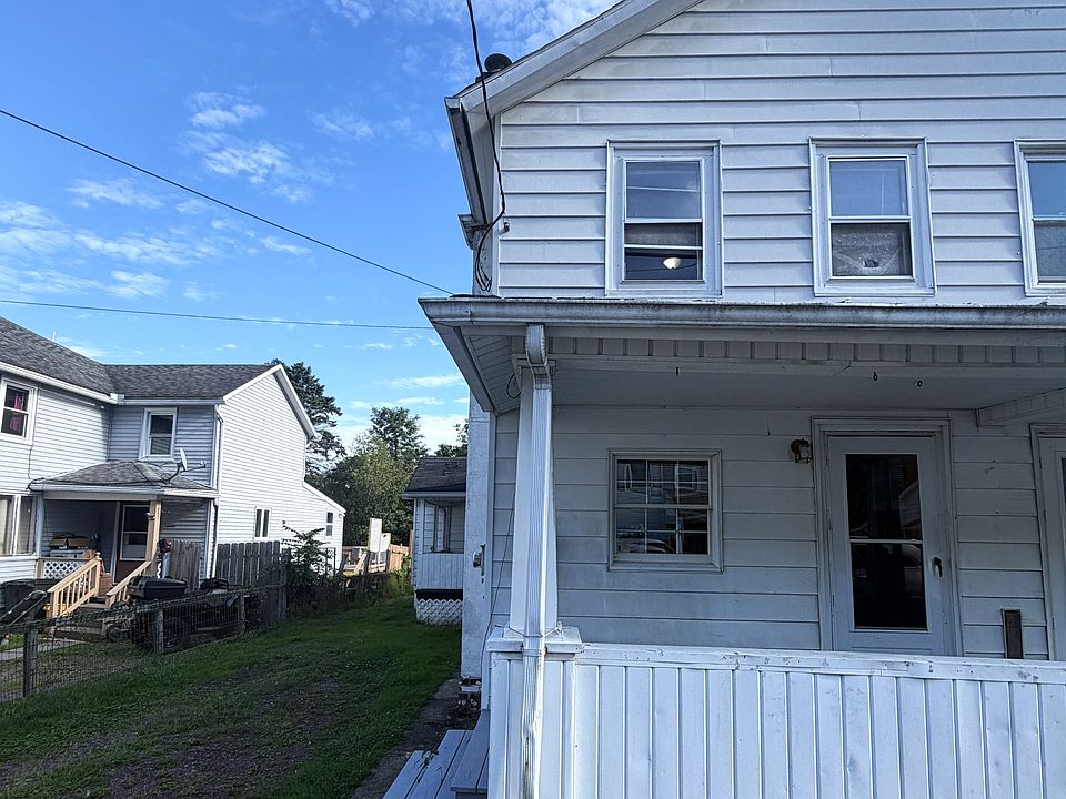 1st image of 224 Honey Pot St