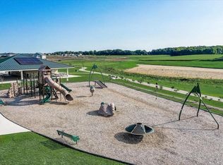 4084 Royal View Dr #58, Deforest, WI 53532