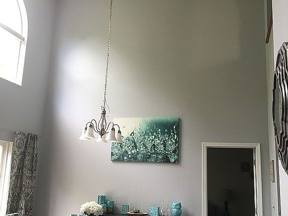 2nd image of 854 Sunset Cir