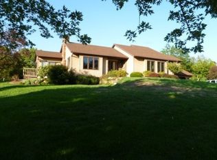 484 Windmill Rd, Brooklyn, WI 53521