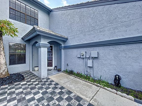 4th image of 4222 Brentwood Park Cir