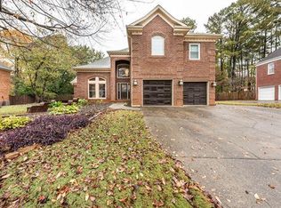 807 Greenbriar Rd, Kinston, NC 28501