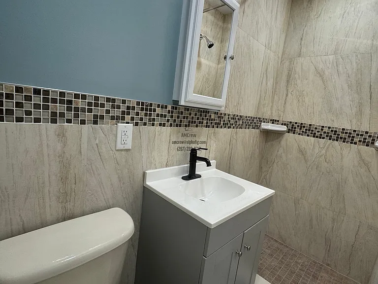 1933 W Huntingdon St #2 — Photo 8