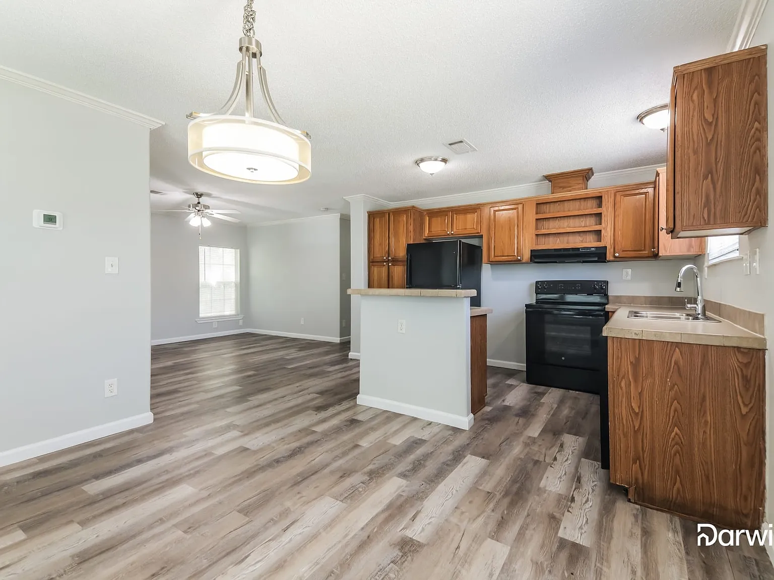 3 bed, 2.0 bath, 1316 sqft, $1,680 — Photo 4