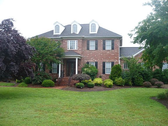 2nd image of 5002 Cobblestone Dr