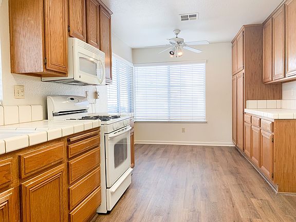 4th image of 8868 Gemwood Way