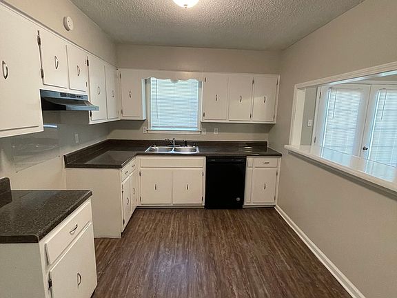 5th image of 6440 Greenbriar Dr