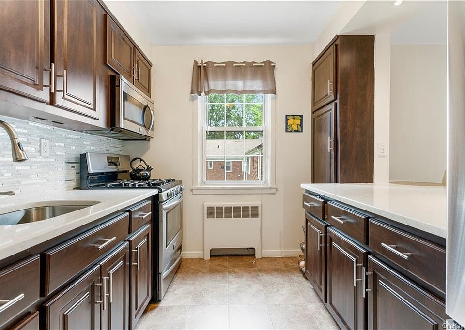 1st image of 46 Lawrence Park Cres Unit 46