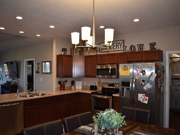 3rd image of 3384 Maitland Dr