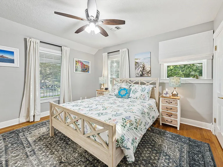 718 Garden Oaks Blvd — Photo 23