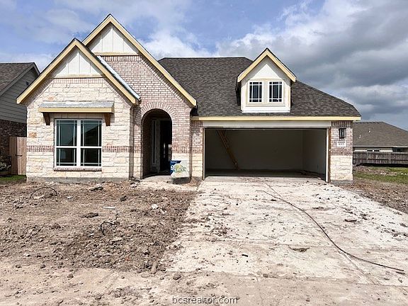 3rd image of 6303 Fulton Dr