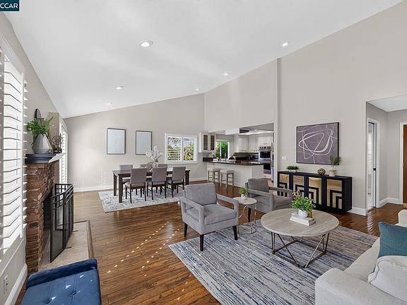 4th image of 2639 Celaya Cir
