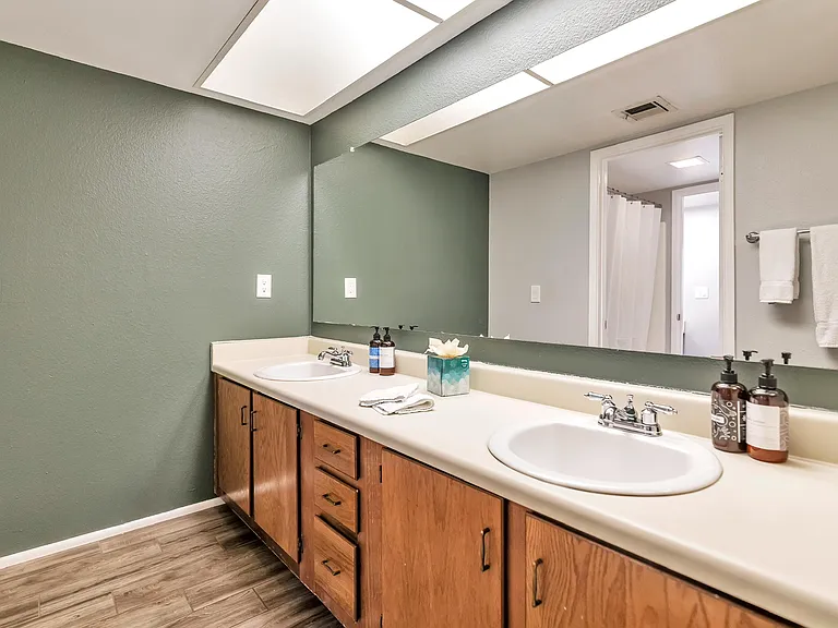 122 S Hardy Dr #18 — Photo 9