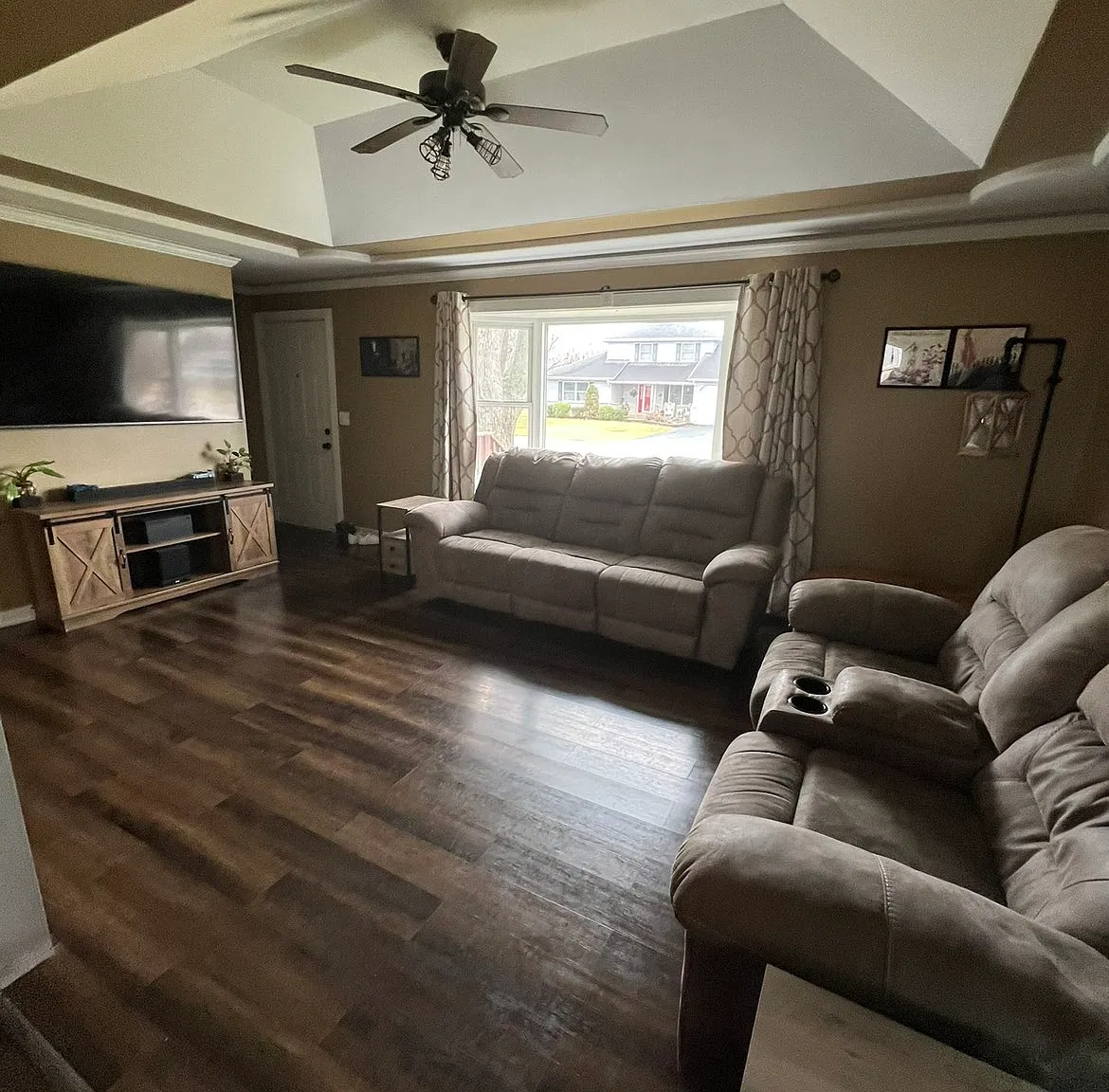 2 bed, 900 sqft, $2,100 — Photo 4