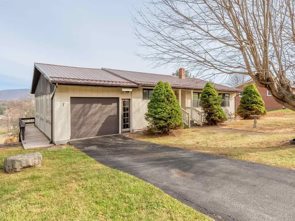 308 N Dennis St, Pearisburg, VA 24134