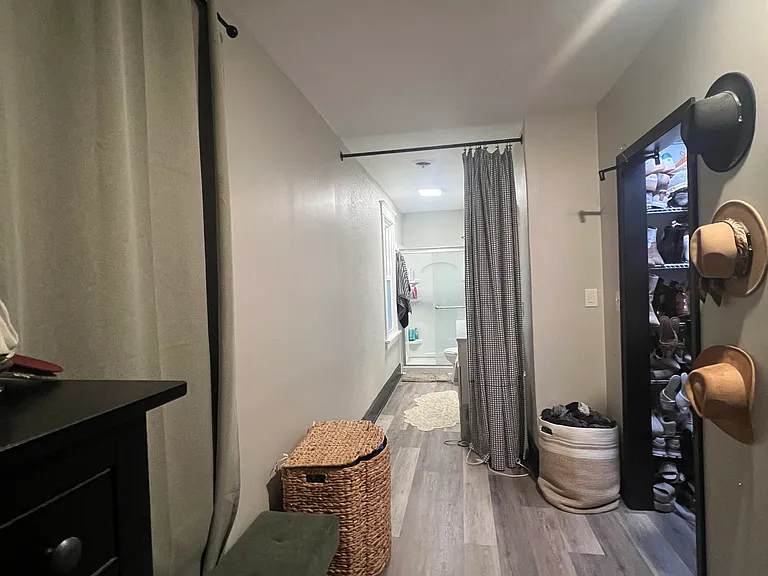 511 Saint Louis St — Photo 12