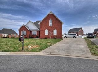 1306 Davy Crockett Dr, Murfreesboro, TN 37129