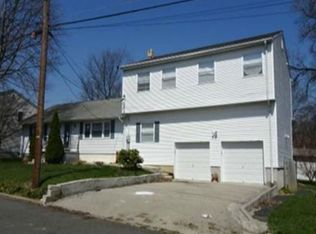 250 Upland Ave, Ewing, NJ 08638