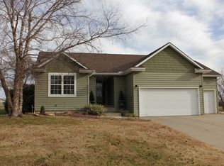 1310 E Glenview Dr, El Dorado, KS 67042