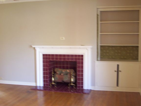 3rd image of 576 John St
