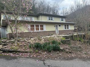 10760 Riverside Dr, Oakwood, VA 24631