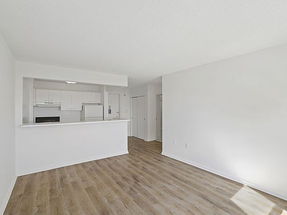 3rd image of 146 Beach 24 St #306