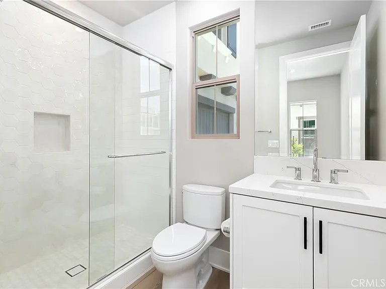 127 Oakstone — Photo 21