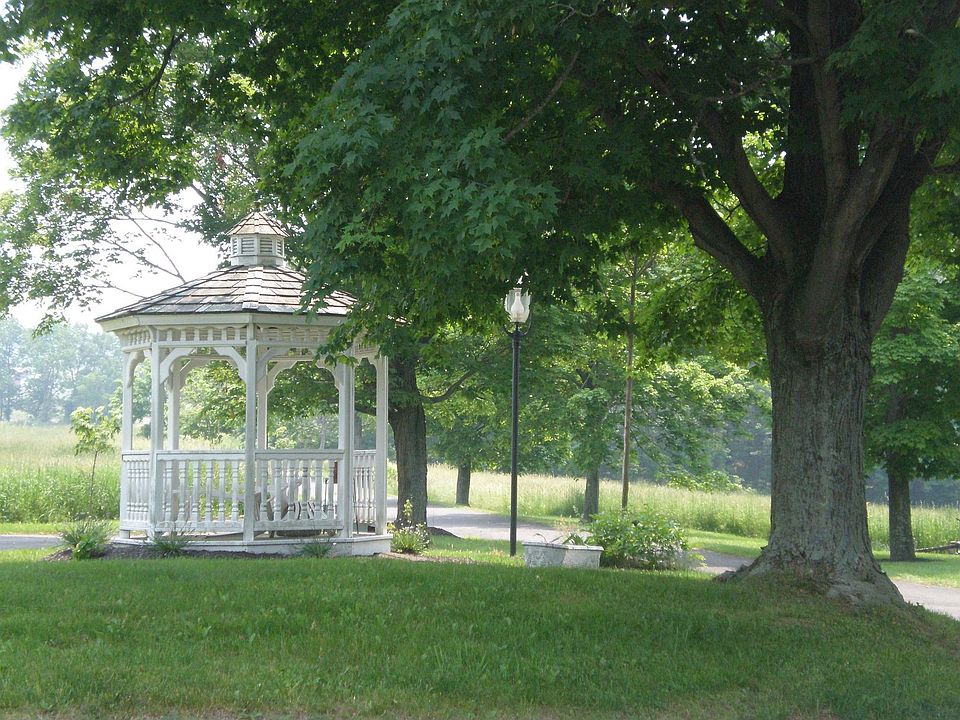 gazebo (looking towards ferry road)