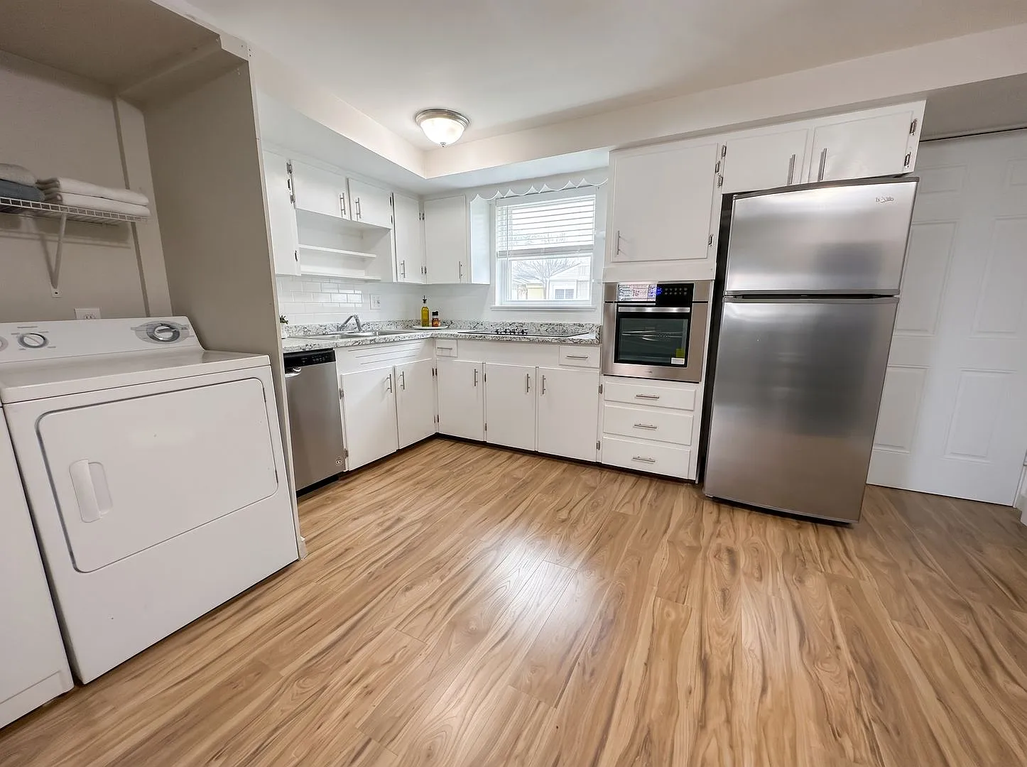 2575 Jellison St | 1 Month Free - Newly Renovated 2-Bed / 1 Bath Apartment In Lakewood! — Photo 2