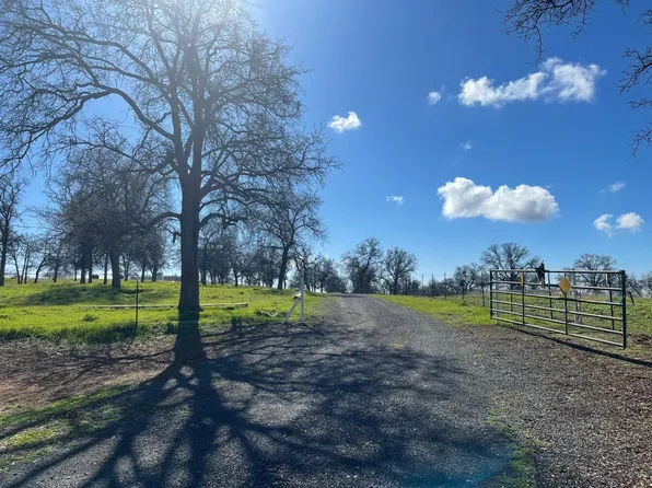 9751 Creekside Dr, Coulterville, CA 95311