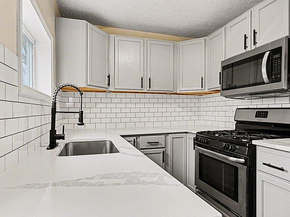 3rd image of 41 Avenue B