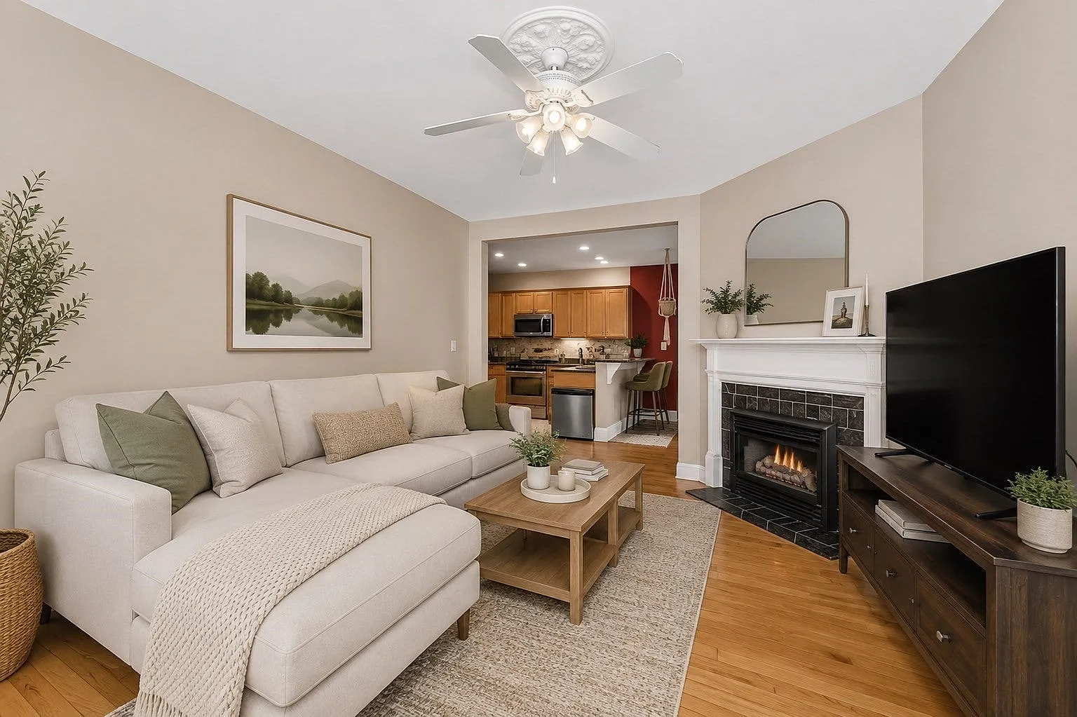 3 bed, 1310 sqft, $3,600 — Photo 1