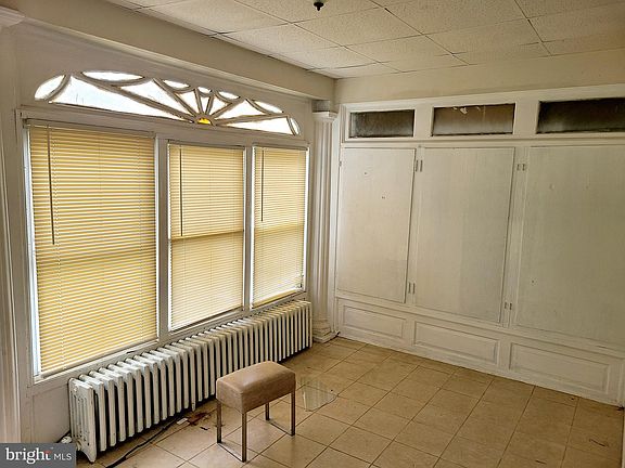 5th image of 1104 W Wyoming Ave