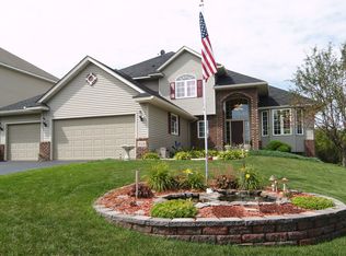 852 Bridle Creek Dr, Jordan, MN 55352
