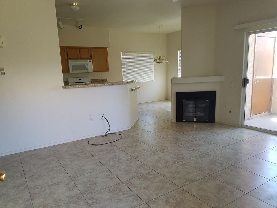 1st image of 1050 E Cactus Ave Unit 2081