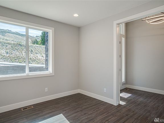 4th image of 2832 N Brysen Dr