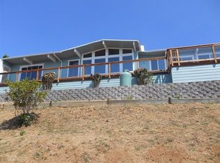 945 Marina Heights Rd, Brookings, OR 97415