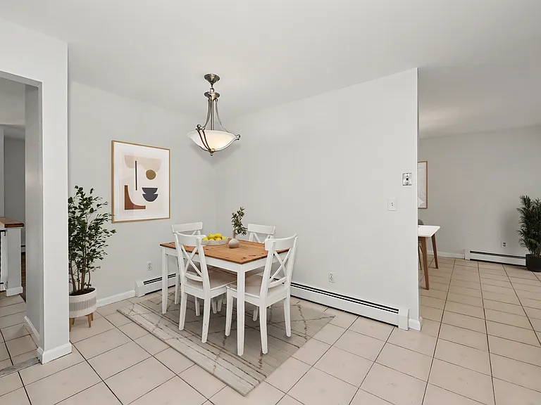 568 Manville Rd #UL — Photo 9