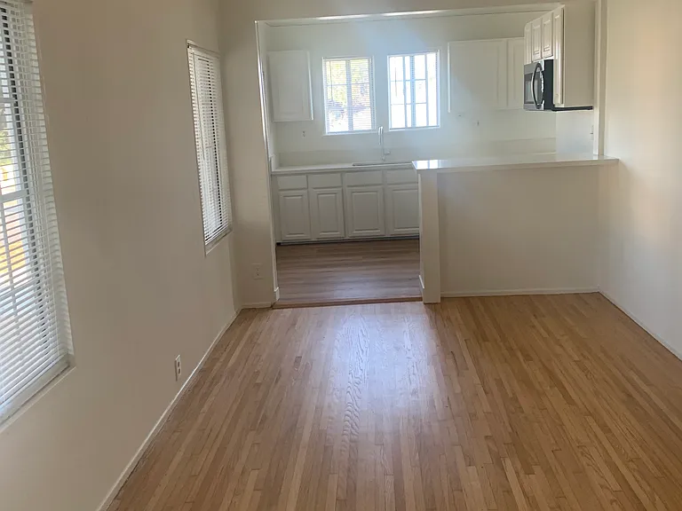 1405 Overhill Dr — Photo 10
