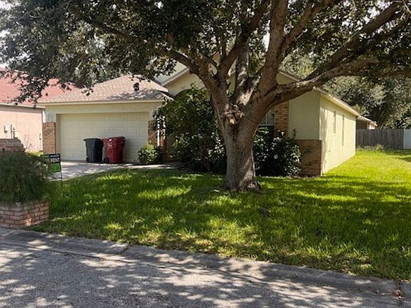 3rd image of 305 Citrus Landing Dr