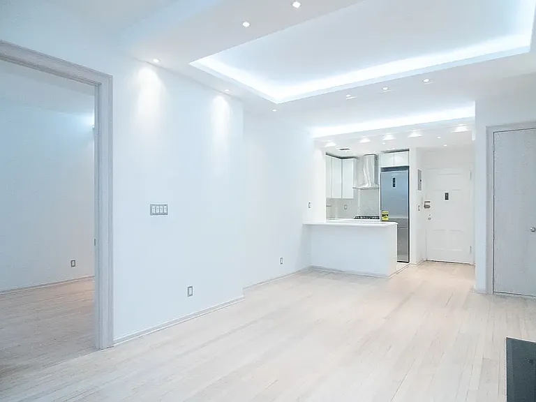 145 W 58th St #11M — Photo 6
