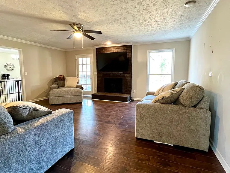 2020 Penrose Dr — Photo 26