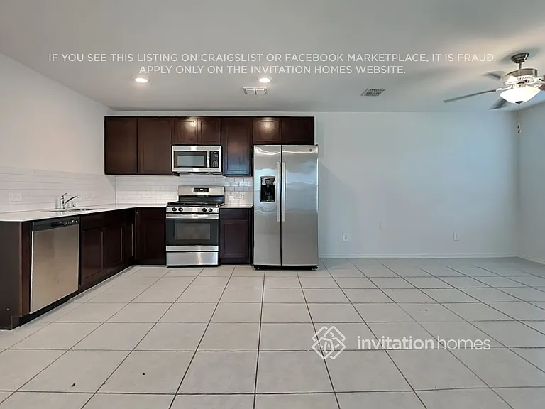 3018 Wallace Wells Ct — Photo 7
