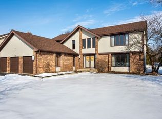 1020 Ponderosa Ln, Hoffman Estates, IL 60010
