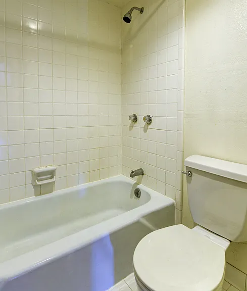 805 29th Street #302 Bathroom