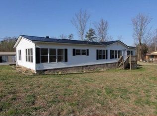 1097 Wright Rd, Newport, TN 37821