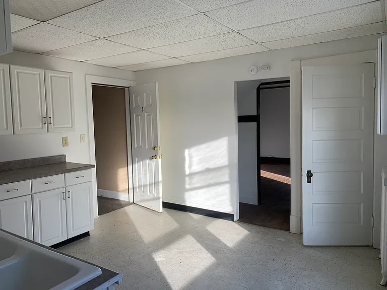 219 Park Ave #3 — Photo 6