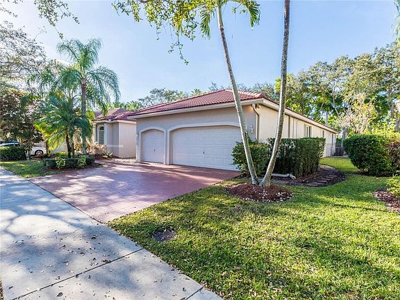3rd image of 1459 N Lantana Court