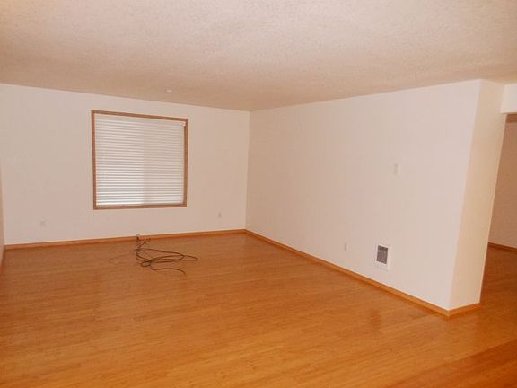 3rd image of 17010 NE 19th Way
